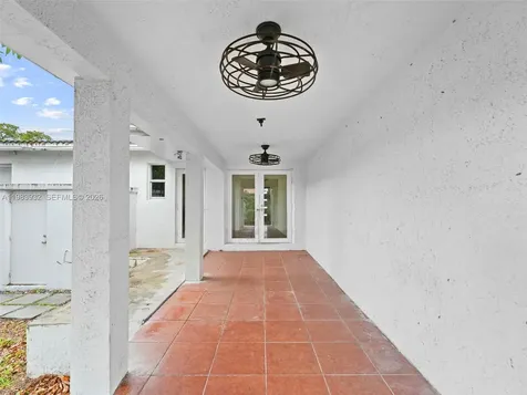 6437 SW 10th Street West Miami FL 33144
