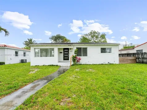 6437 SW 10th Street West Miami FL 33144