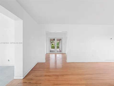 6437 SW 10th Street West Miami FL 33144