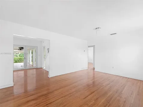 6437 SW 10th Street West Miami FL 33144