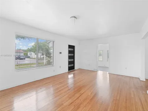 6437 SW 10th Street West Miami FL 33144