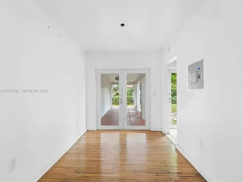 6437 SW 10th Street West Miami FL 33144