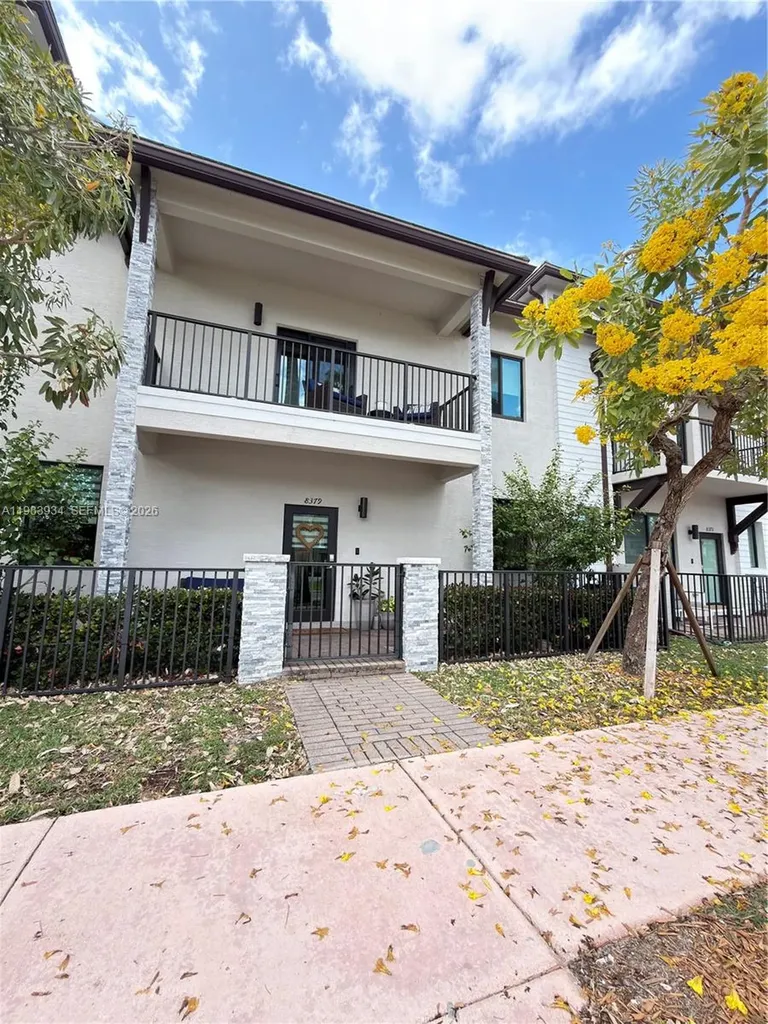 8379 Central Park Boulevard Doral FL 33166