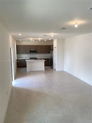 8379 Central Park Boulevard Doral FL 33166