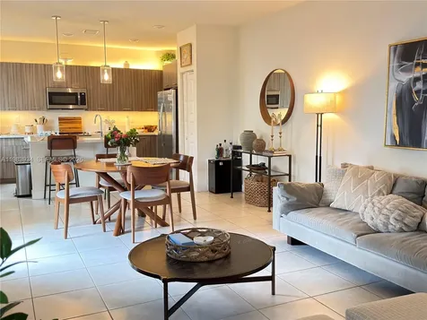 8379 Central Park Boulevard Doral FL 33166
