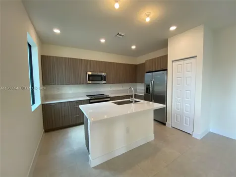 8379 Central Park Boulevard Doral FL 33166