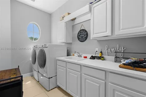 330 Glen Club Drive Other City - In The State Of Florida FL 32713