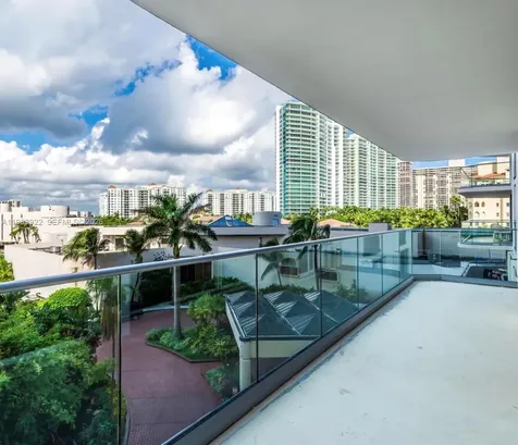 19707 Turnberry Way Aventura FL 33180