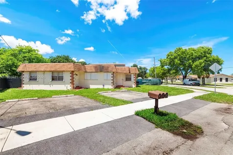 201 Columbus Parkway Hollywood FL 33021