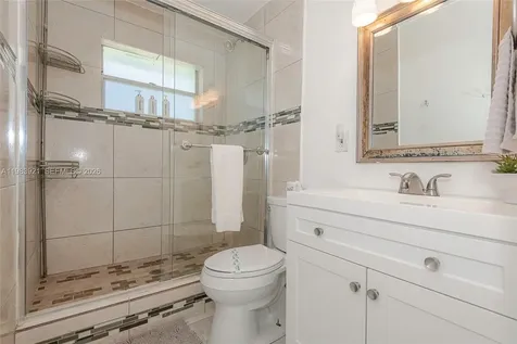 201 Columbus Parkway Hollywood FL 33021