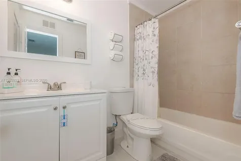 201 Columbus Parkway Hollywood FL 33021