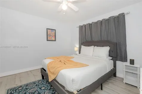 201 Columbus Parkway Hollywood FL 33021