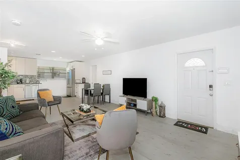 201 Columbus Parkway Hollywood FL 33021