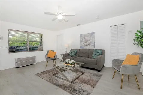 201 Columbus Parkway Hollywood FL 33021