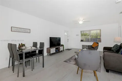 201 Columbus Parkway Hollywood FL 33021