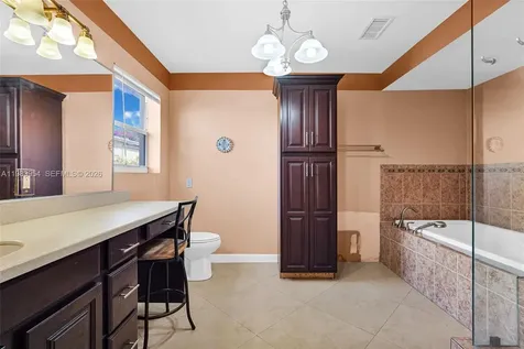 4560 Prairie Avenue Miami Beach FL 33140