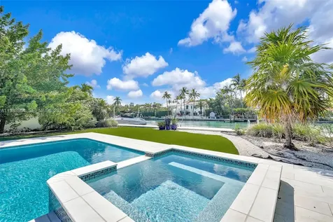 4560 Prairie Avenue Miami Beach FL 33140