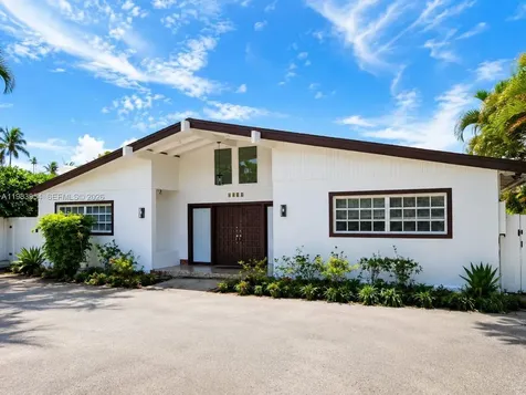 4560 Prairie Avenue Miami Beach FL 33140