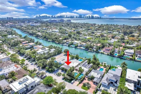 4560 Prairie Avenue Miami Beach FL 33140