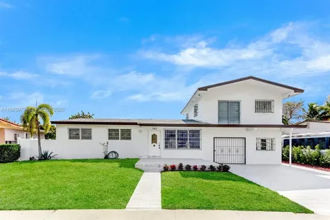 980 W 45th Place Hialeah FL 33012