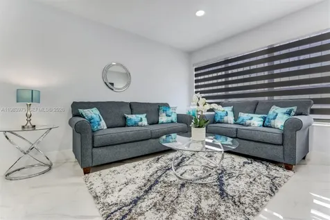 980 W 45th Place Hialeah FL 33012