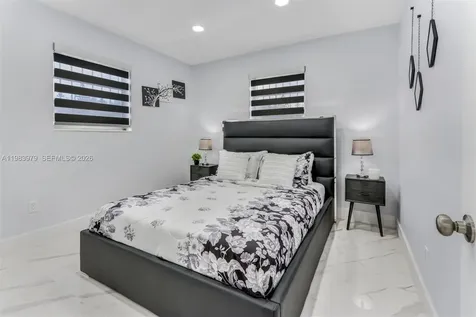 980 W 45th Place Hialeah FL 33012