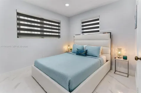 980 W 45th Place Hialeah FL 33012
