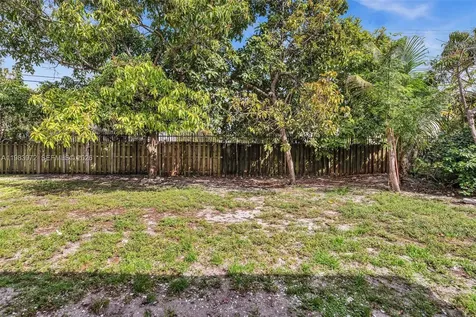 5441-5445 NW 17th Court Lauderhill FL 33313