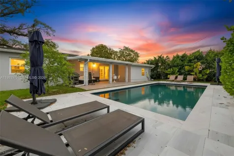 7235 SW 39th Street Miami FL 33155