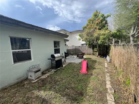 195 NE 36th Terrace Homestead FL 33033