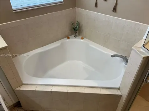 195 NE 36th Terrace Homestead FL 33033