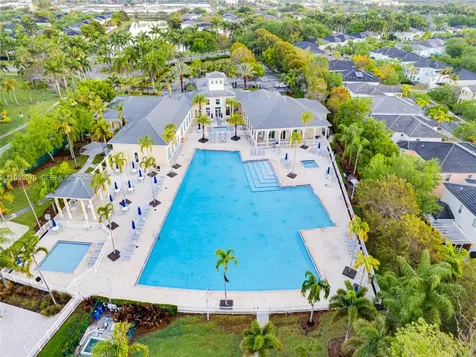 195 NE 36th Terrace Homestead FL 33033