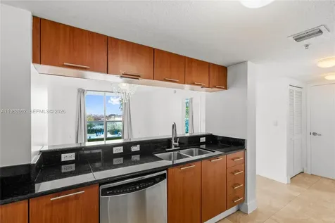 1800 N Bayshore Drive Miami FL 33132