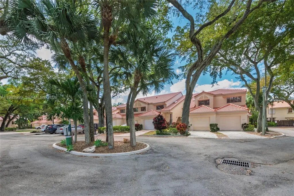 3212 Arbor Lane Hollywood FL 33021