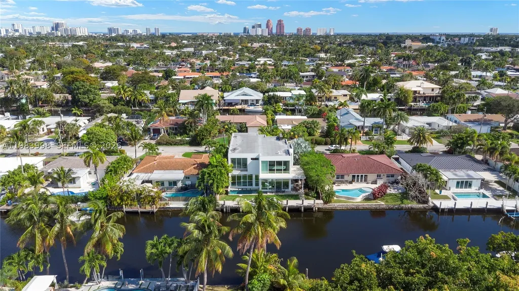 2217 NE 17th Terrace Wilton Manors FL 33305