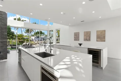 2217 NE 17th Terrace Wilton Manors FL 33305