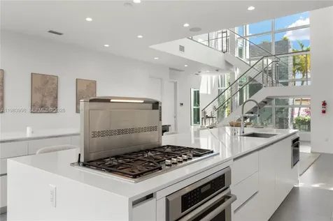 2217 NE 17th Terrace Wilton Manors FL 33305