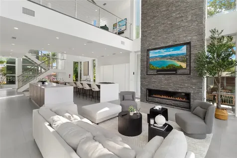 2217 NE 17th Terrace Wilton Manors FL 33305