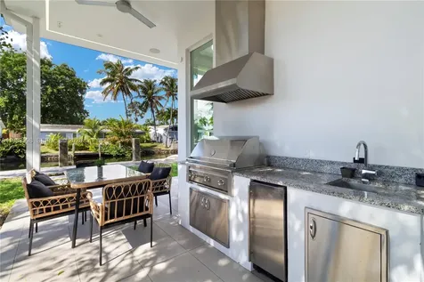 2217 NE 17th Terrace Wilton Manors FL 33305