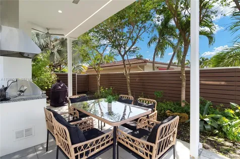 2217 NE 17th Terrace Wilton Manors FL 33305