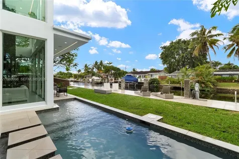 2217 NE 17th Terrace Wilton Manors FL 33305