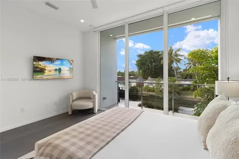2217 NE 17th Terrace Wilton Manors FL 33305
