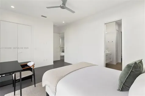 2217 NE 17th Terrace Wilton Manors FL 33305