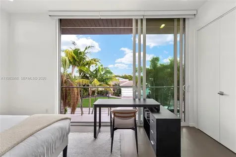 2217 NE 17th Terrace Wilton Manors FL 33305