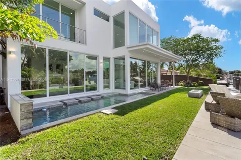 2217 NE 17th Terrace Wilton Manors FL 33305