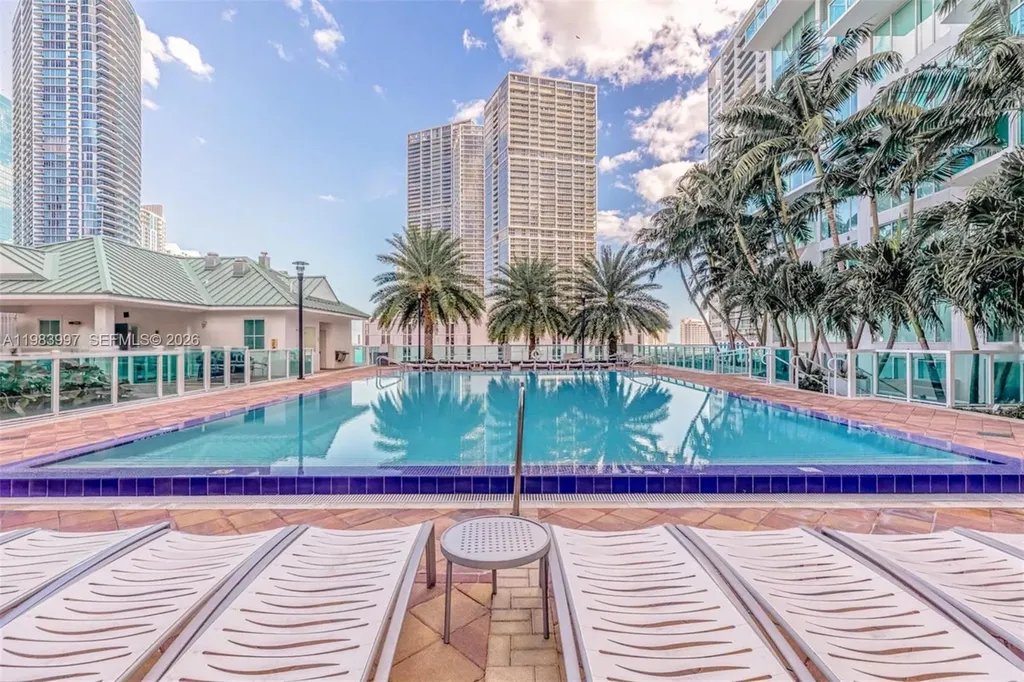 41 SE 5th Street Miami FL 33131