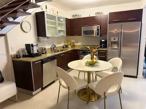 41 SE 5th Street Miami FL 33131