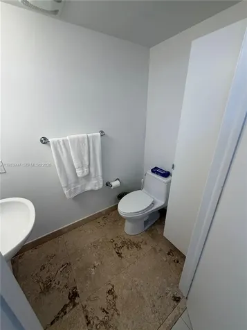 41 SE 5th Street Miami FL 33131