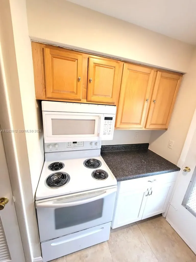 1431 S 14th Avenue Hollywood FL 33020