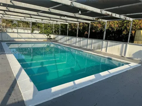 1121 NE 199th Street Miami FL 33179
